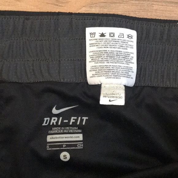 Nike dri-fit shorts - Picture 3 of 5